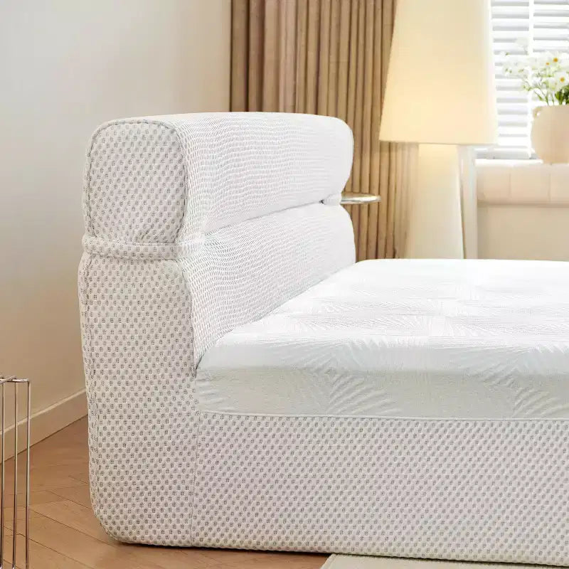 Cama contemporánea con colchón tapizado